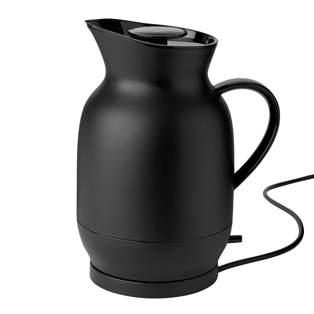 Stelton Amphora Vedenkeitin 1,2 L Soft Black