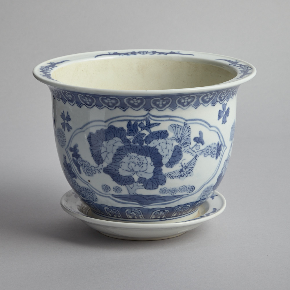 Läs mer om Vintage - Ytterfoder Blåvit Kina 16 cm