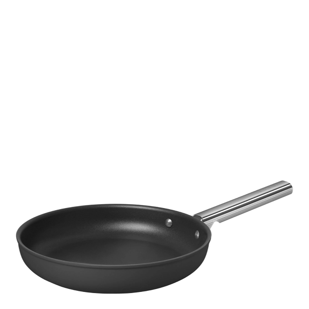 Läs mer om Smeg - Smeg 50s Style Stekpanna 28 cm Svart