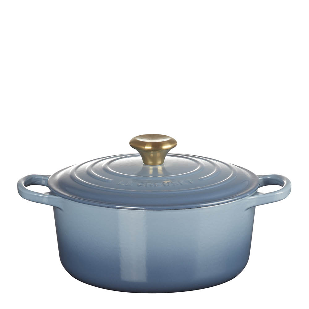 Läs mer om Le Creuset - Signature Gjutjärnsgryta rund 24 cm 4,2 L Chambray