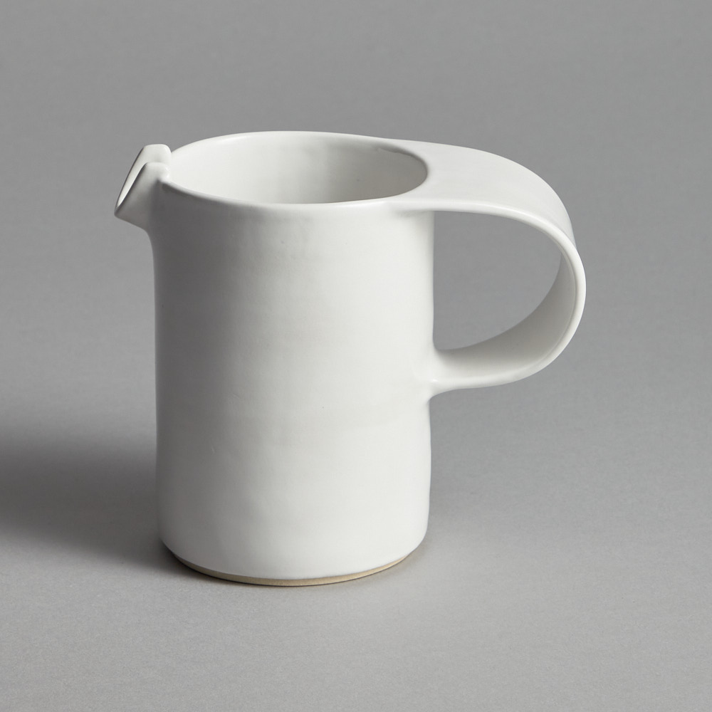 Craft - SÅLD "The milk jug" Isabelle Gut - Cool white