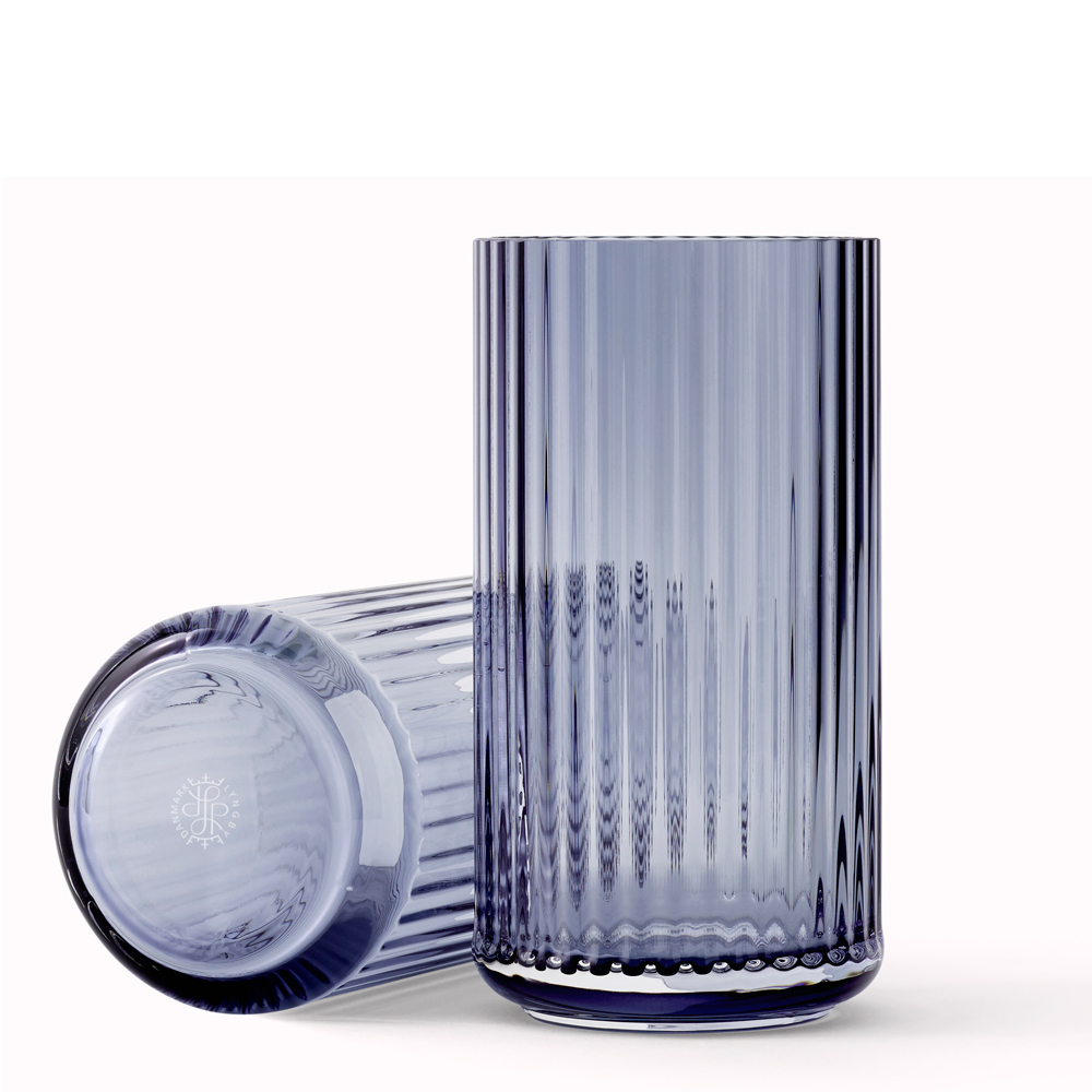 Läs mer om Lyngby Porcelain - Vas 20 cm glas Blå