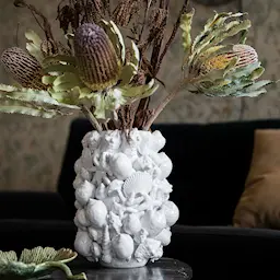 ByOn Ocean Vase Skjell 23x30,5 cm Hvit  hover