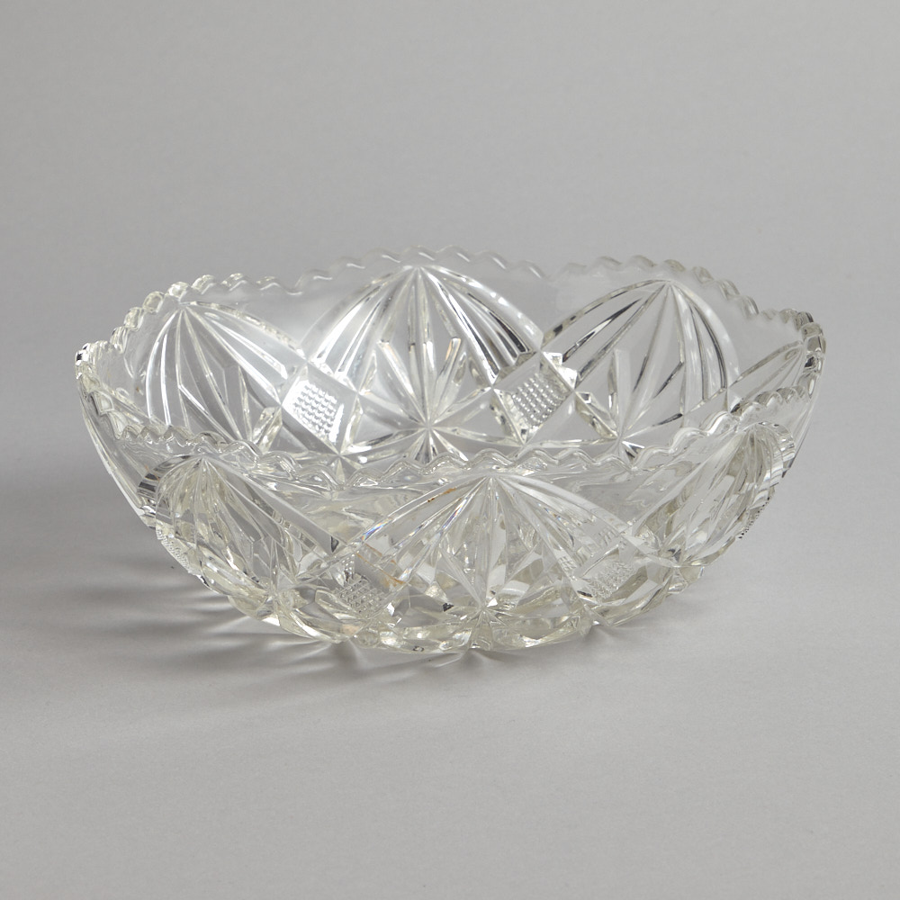 Läs mer om Vintage - SÅLD Skärslipad Kristallskål 22 cm