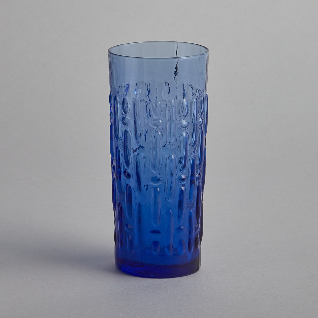 Läs mer om Reijmyre Glasbruk - Texturerad vas i blått