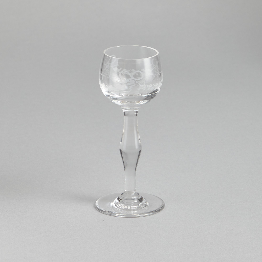 Läs mer om Reijmyre Glasbruk - SÅLD Likörglas med Gravyr 8 st
