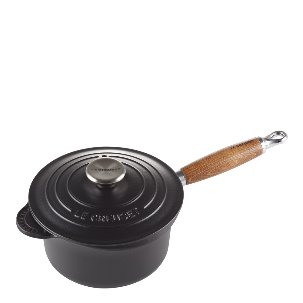 Läs mer om Le Creuset - Signature Kastrull Trähandtag 1,8 L Svart