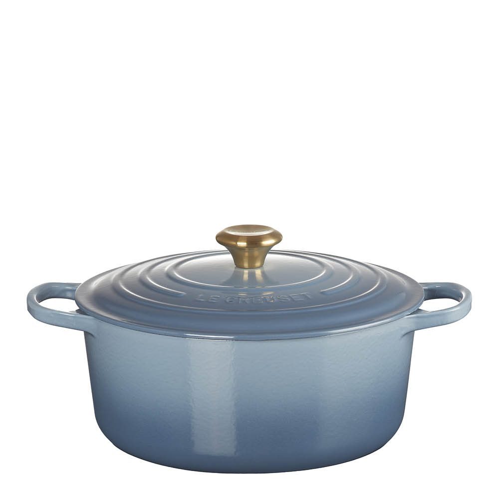 Läs mer om Le Creuset - Signature Gjutjärnsgryta rund 28 cm 6,7 L Chambray